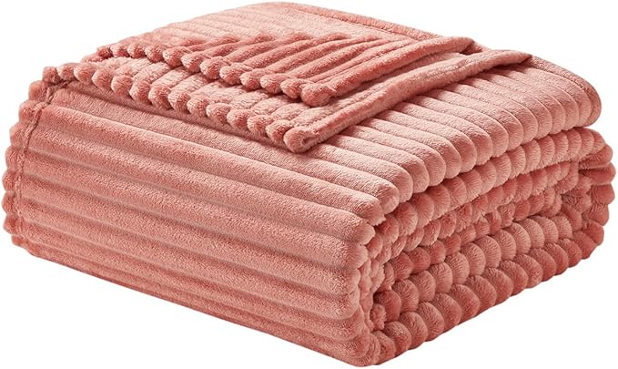 Nestl Blanket Twin Size for Bed - Cozy Warm Fuzzy Blankets for Women, Plush Small Fleece Throws for Girls - Misty Rose, 66 x 90 Inches