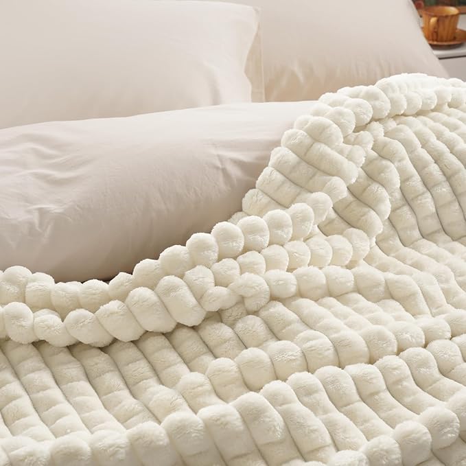 PHF Luxury Soft Fleece Blanket Queen Size, No Shed No Pilling, 380GSM Fluffy Cozy Throw Blankets for Bed, 90"x90", Lightweight Warm Bedding for Home Decor, Ideal Gift for Women, Cream