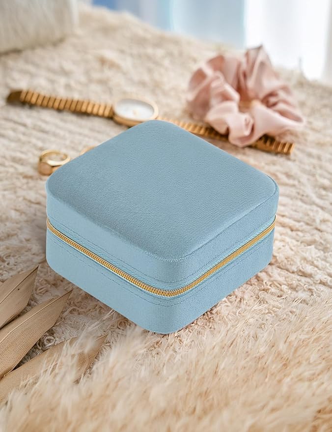 Plush Velvet Travel Jewelry Case Small Jewelry Box Jewelry Organizer Storage Case Portable Jewelry Travel Case for Girls Womens Earring, Necklace, Rings,Bracelets with Mirror