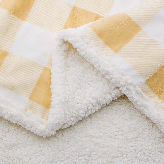 BEAUTEX Sherpa Fleece Throw Blanket, Super Soft Warm Buffalo Plaid Plush Blankets and Throws, Lightweight Cozy Fuzzy Blanket for Couch Sofa Bed (Beige, Throw 50" x 60")
