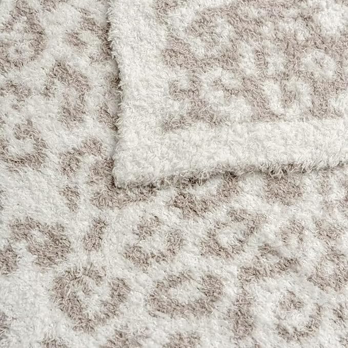 Ultra Soft Leopard Throw Blanket, Cozy Warm Reversiable Luxury Fluffy Blanket Throw Cheetah Blanket Leopard Pattern Throw for Couch Bed Sofa, 51x63 inches, Cream White