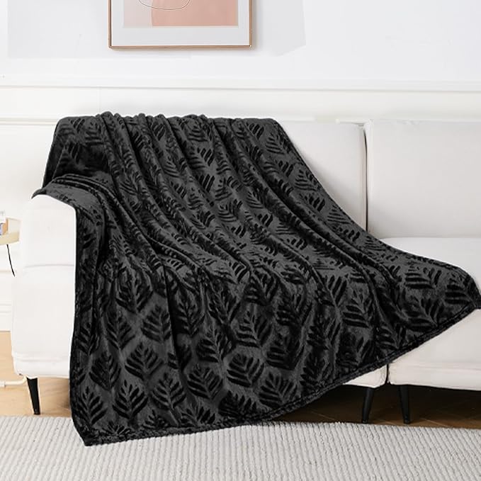 Exclusivo Mezcla King Size Fleece Blanket for Bed, Super Soft and Cozy Blankets All Season Use, Leaves Pattern, Plush Fuzzy Lightweight, Black, 90x104 Inch