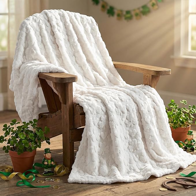 Horaldaily St. Patrick's Day Solid Blanket Throw, White Shamrock Heart Soft Fuzzy Plush Faux Fur Cozy Blankets for Couch Sofa Bed Lounging, Ideal Gifts for Kids Adults Wife Self, 50x60