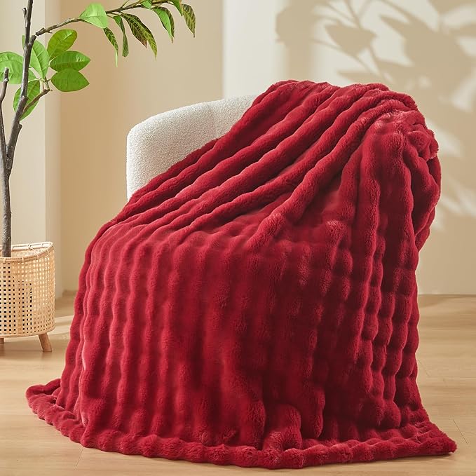 NEWCOSPLAY Faux Fur Twin Blanket Red Bubble Blanket Thick Warm Soft for Couch Sofa Bed 550GSM (Red, Twin(60"x80"))