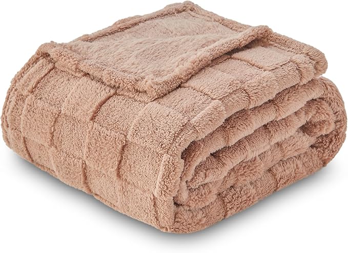 NEWCOSPLAY Super Soft King Blanket Taupe Premium Silky Flannel Fleece 3D Checkered Lightweight Bed Blanket All Season Use (Taupe Checkered, King(90"x110"))
