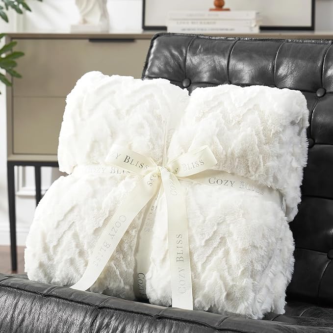 Cozy Bliss Faux Fur Textured Throw Blanket for Couch Super Soft Fuzzy Bed Blanket Gift for Women Premium 3D Ribbed Jacquard All Season Use Cream White Zigzag 50"*60"