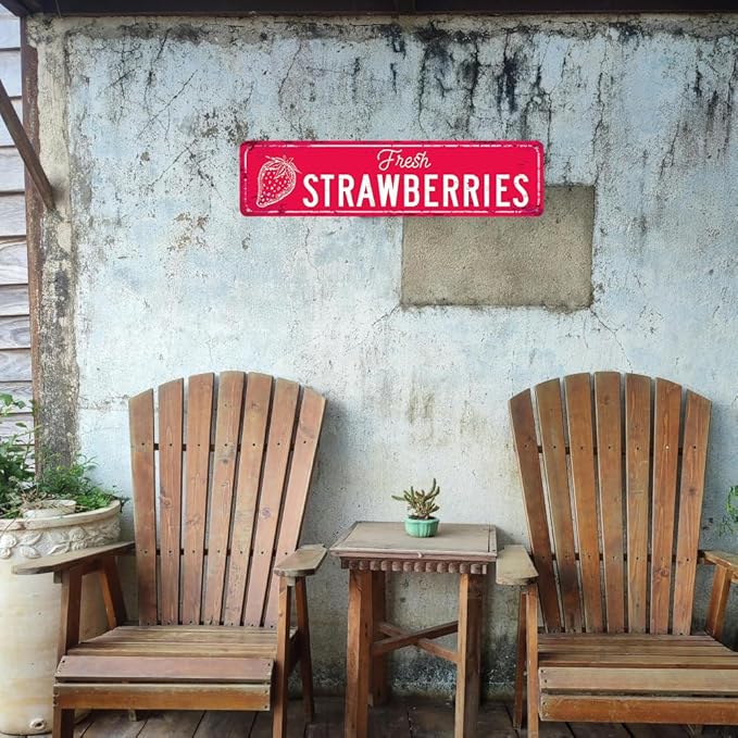 Strawberry Sign Vintage Metal Tin Sign Fresh Strawberries Signs Farmers Market Decor Home Kitchen Cottage Farm Art Plaque Wall Decoration 16x4 Inches
