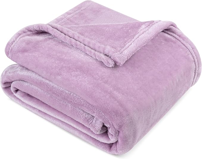PAVILIA Light Purple Fleece Throw Blanket for Couch, Lavender Lilac Soft Fuzzy Flannel Throw for Sofa, Luxury Plush Microfiber Bed Blanket, Cozy Home Decorative Velvet Gift Blanket, 50x60