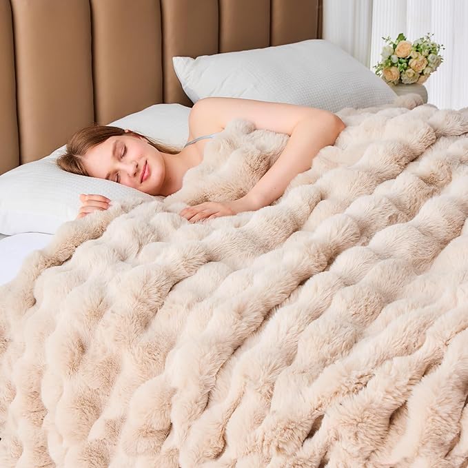 Faux Fur Throw Blanket for Couch, 1000 GSM Cozy Fuzzy Fluffy Soft Plush Thick Bubble Sherpa Blanket for Sofa Bedroom Living Room, Mothers Day Birthday Gifts for Women Home Decor