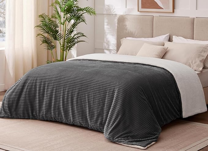 Sherpa Blankets King Size - Fleece King Size Blanket for Bed, Soft and Warm Throw Blanket for Winter, 108" x 90", Grey