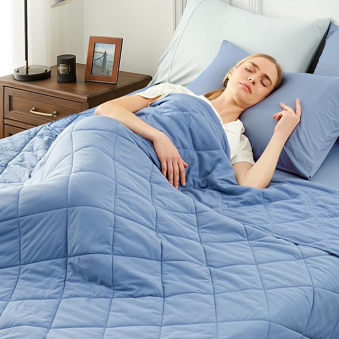 Cozy Bliss Cooling Blanket for Hot Sleepers King Size, Q-Max 0.45 Cooling Comfort, Cold Blankets for Night Sweats Sleeping, Ultra-Cool Lightweight Breathable Summer Blanket for Bed, Deep Blue
