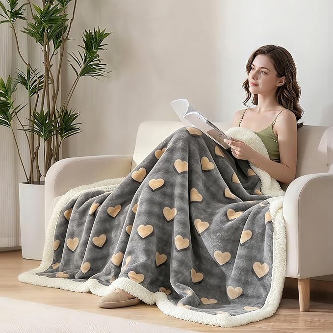 Fleece Bed Blanket, Twin Size 45 Inch × 60 Inch, Soft Plush Fluffy, Reversible Flannel Blanket for Sofa, Couch, Bed, All Seasons, for Women