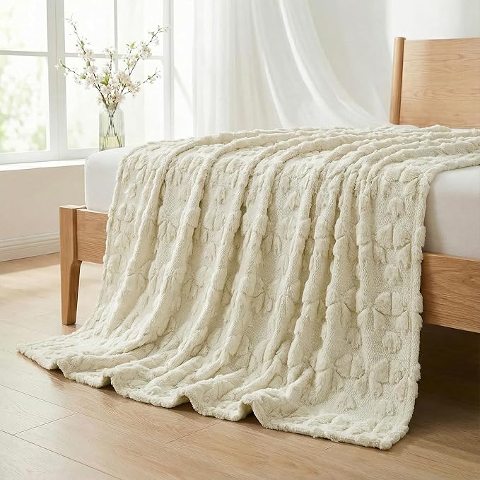 Horaldaily Valentine Bow Blanket Throw, Beige Bow Soft Fuzzy Plush Faux Fur Cozy Blankets for Couch Sofa Bed Lounging, Ideal Gifts for Kids Adults Wife Self, 60x80