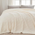 NEWCOSPLAY Super Soft King Blanket Ivory Premium Silky Flannel Fleece 3D Heart Checkered Lightweight Bed Blanket All Season Use (Ivory Heart, King(90"x110"))