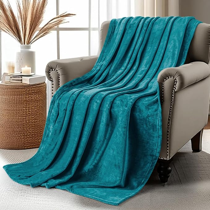 Utopia Bedding Turquoise Fleece Blanket Throw Size Lightweight Fuzzy Soft Anti-Static Microfiber Bed Blanket (60x50 Inch)
