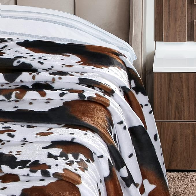 Macevia Flannel Fleece Twin Couch Blanket, Cow Print, Fuzzy Cozy Comfy Super Soft Plush Cowhide for Bed & Sofa, 260GSM, All Seasons (Cow-01, 60x80inches)