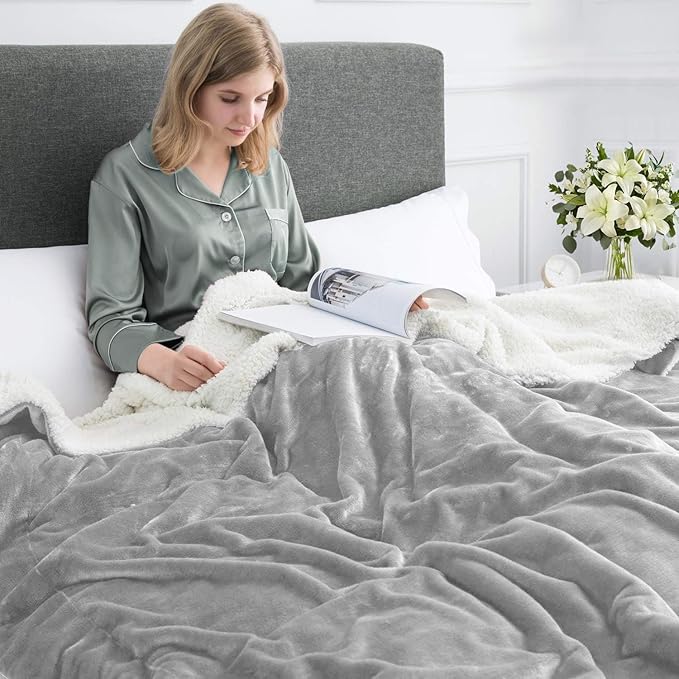 MOONLIGHT20015 Sherpa Fleece Twin Blanket - (Light Grey, 60X80 Inches) Warm and Fluffy Blankets for Winter - Reversible Thick and Cozy Twin Size Blankets for Bed, Camping and Travel