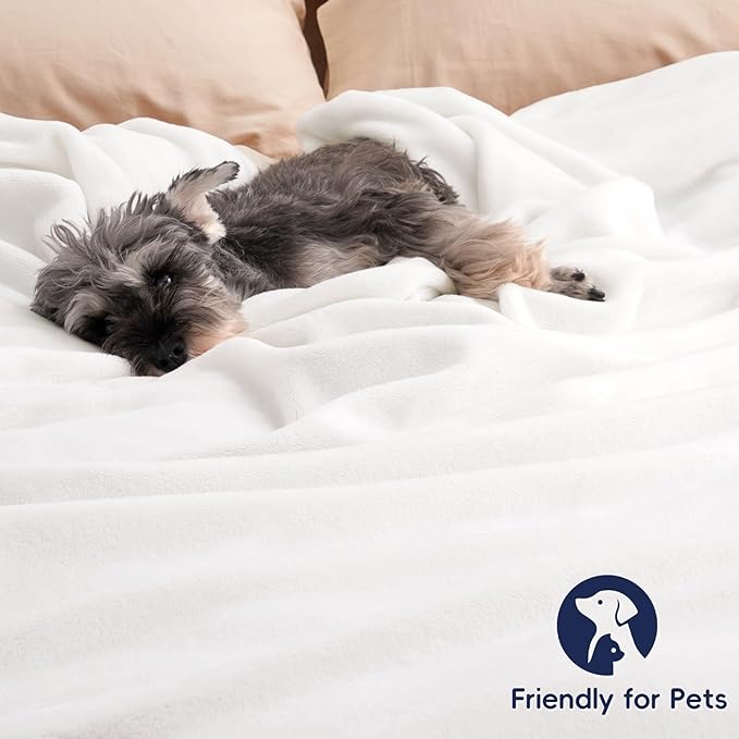 PHF Ultra Soft Fleece Blanket King Size, No Shed No Pilling Luxury Plush Cozy 300GSM Lightweight Blanket for Bed, Couch, Chair, Sofa, Perfect Decorations Gifts, 108" x 90", White