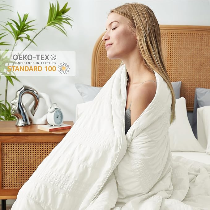 Cozy Bliss Seersucker Cooling Comforter King Size, Q-Max 0.45 Reversible Lightweight Cooling Blanket, Breathable Silk Smooth Summer Bedding Quilt for Hot Sleepers Night Sweats Cream White