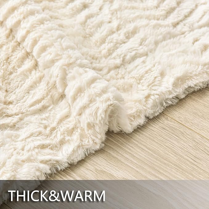 YUSOKI Luxury Faux Fur Blanket for Twin XL Bed 2 Layers,5.2lb,All Ages,Home Decoration Without Pillows(Ivory,63" x 90")