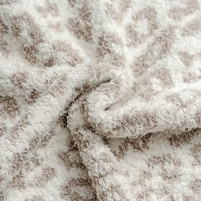 Ultra Soft Leopard Throw Blanket, Cozy Warm Reversiable Luxury Fluffy Blanket Throw Cheetah Blanket Leopard Pattern Throw for Couch Bed Sofa, 51x63 inches, Cream White