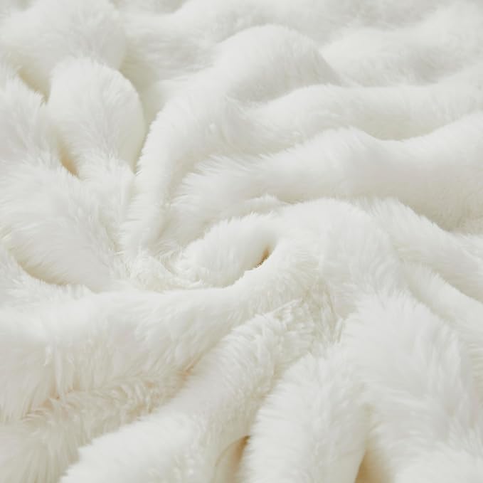 Faux Fur Throw Blanket for Couch Cozy Fuzzy Soft Plush Thick Fluffy Fleece Bubble Blanket for Sofa Bedroom Living Room, 63x79 Inches White