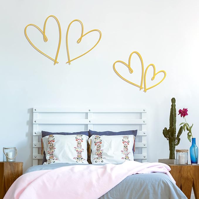 Pangda 4 Pieces Metal Heart Wall Art Decor Love Heart Wall Sign Ornaments for Bedroom Living Room Decoration(Gold)