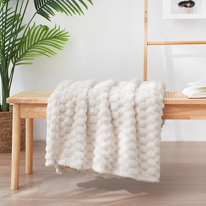 Vessia Flannel Fleece Throw Blanket, 3D Jacquard Cream Fuzzy and Warm Blanket for Couch, Sofa, Bed, 300GSM Super Soft Touch Cozy Home Decor for All Seasons (50x70 inches)