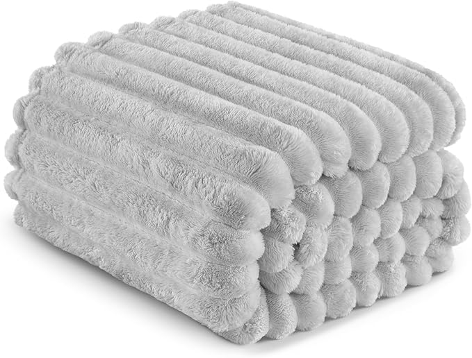 Exclusivo Mezcla Fleece Throw Blanket for Couch, Super Soft Striped Jacquard Bed Blanket, Lightweight Fuzzy Cozy for All Seasons, 50x60 Inches, Light Grey