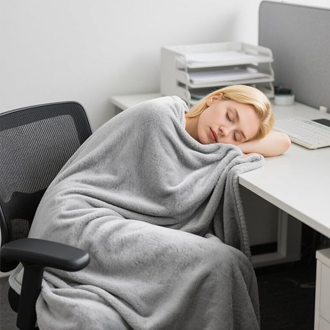 Twin Blanket for Bed, Flannel Fleece Warm Plush Cozy Blankets for Women, Sofa, Couch, Travel, Camping, 60" X 80", Light Grey