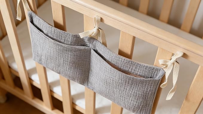 Bedside pouch for storing baby bottles and blankets - Bedside storage bag for organizing baby diapers - Gray