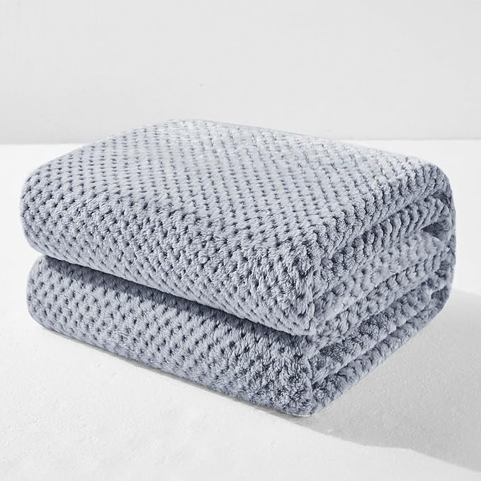 Exclusivo Mezcla Fleece Bed Blanket King Size, Super Soft and Warm Blankets for Couch, Sofa and Bed Waffle Textured, Cozy, Fuzzy and Lightweight (Heather Navy Blue, 90x104 Inches)