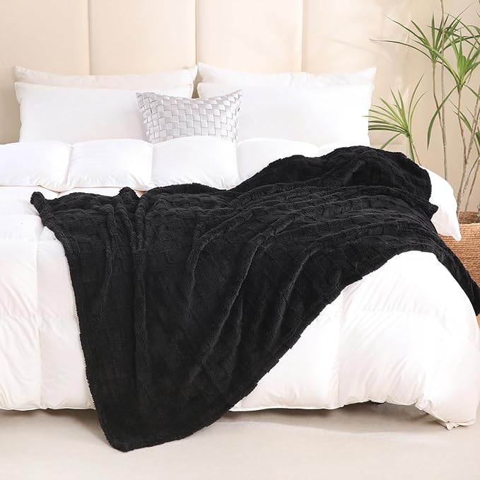 Black Fleece Throw Blanket 60”×80” for Couch Sofa Bed,Super Soft Cozy Plush Microfiber Flannel Blanket with 3D Checkered Design Lightweight for Adults,Woman,Girls