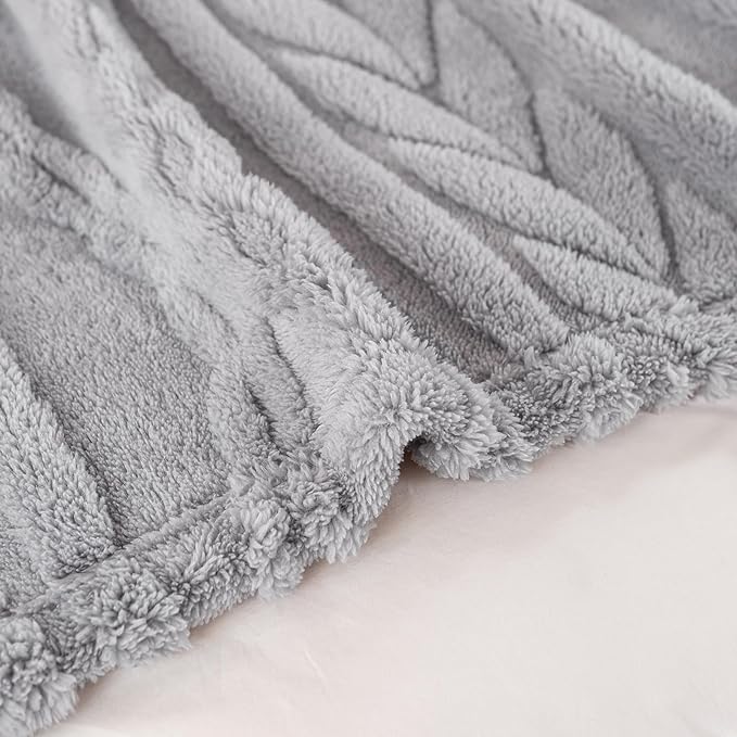 YUSOKI Queen Size Blanket Single Layer,Weight(4.4lb),370GMS-3D Stylish Design for Gift Home Decor (Light Grey,90"x90")