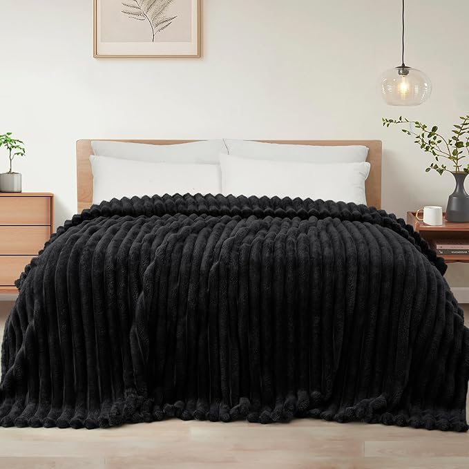 Exclusivo Mezcla Queen Size Flannel Fleece Blanket, Super Soft Striped Jacquard Bed Blanket, Lightweight Fuzzy Cozy for All Seasons, 90x90 Inches, Black