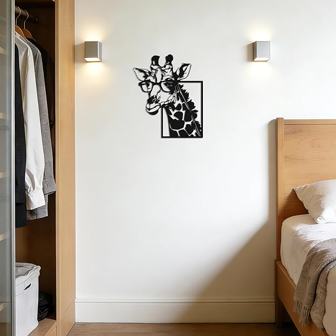 JEWLOVE Giraffe Wall Art Decor with Glasses - Animal Head Wall Decor, Whimsical Metal Giraffe Head for Living Room, Bedroom, Kids Room, 10.6x12.8 Inch
