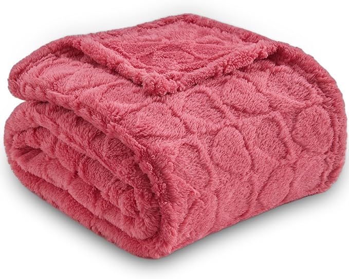 NEWCOSPLAY Super Soft King Blanket Coral Pink Love Premium Silky Flannel Fleece 3D Heart Checkered Lightweight Bed Blanket All Season Use (Coral Pink Love, King(90"x110"))