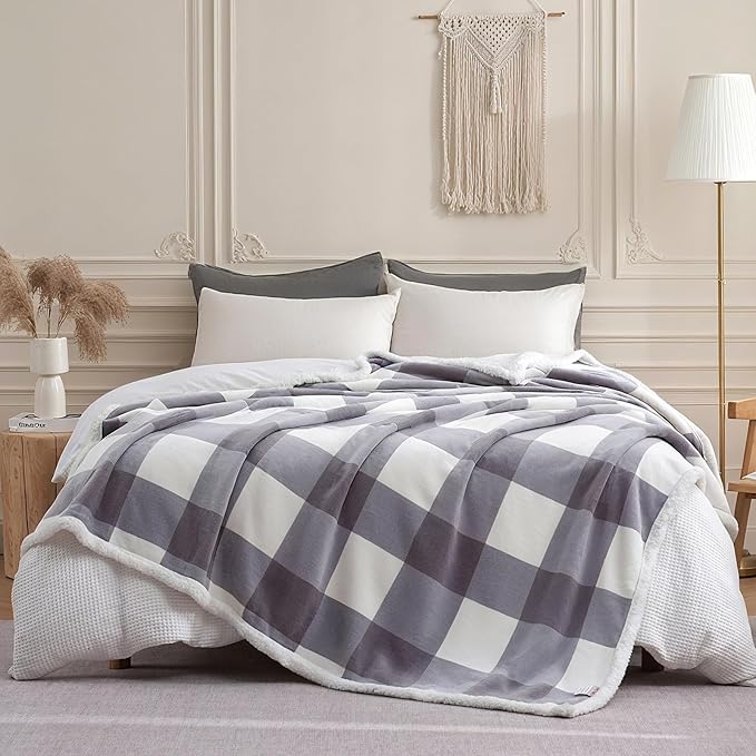 Sherpa Blanket Throw Blanket for Couch Sherpa Fleece Blanket Fluffy Checkered Soft Blanket for All Season Use Cozy Thick Warm Big Throws (Grey-Soft White, 80"*90")