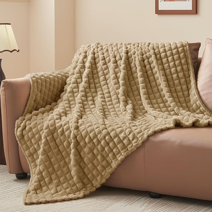 BEDELITE Camel Throw Blanket for Couch and Bed- Super Soft and Warm 3D Checkered Fluffy Fuzzy Fleece Blanket, Luxurious Plush Cozy Blanket for Room Decor Spring, 50x60 inches