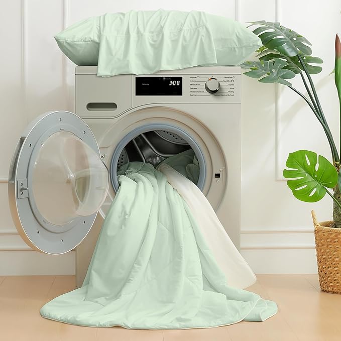 Cozy Bliss Cooling Comforter Queen Size, Cooling Blankets for Hot Sleepers and Night Sweats, Light Mint Green Cream Summer Comforter for Queen Size Bed, Breathable Soft Lightweight Silk Smooth