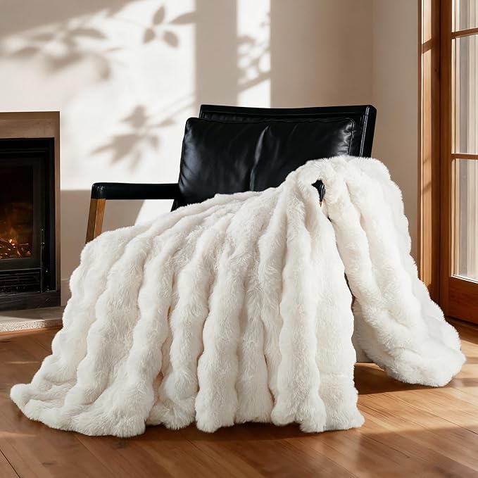 Exclusivo Mezcla Faux Fur Throw Blanket for Couch, Luxury Reversible 3D Rabbit Bubble Fuzzy Thick Sherpa Blankets for Winter, Plush Fleece Warm Cozy Bed Throw, 50x60 Inches, White
