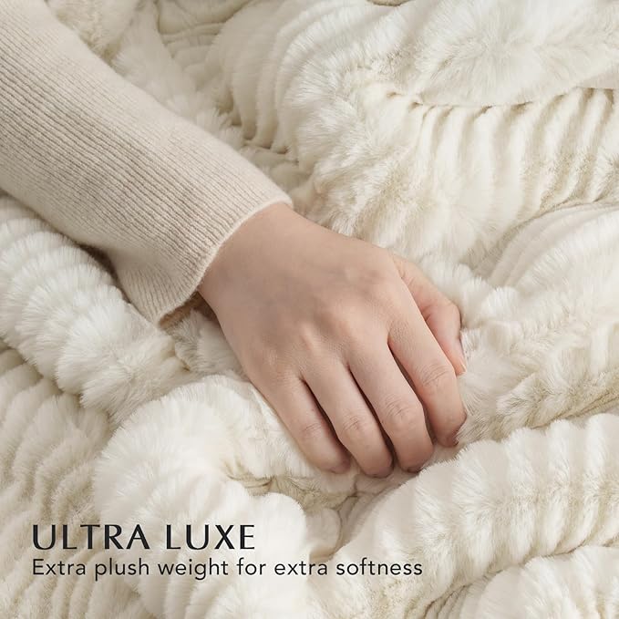 EVERGRACEHOME Ultra Soft Faux Fur Throw Blanket for Couch, Luxury Sculpted Texture Faux Rabbit Fur Blanket for Bed, Fluffy Thick Plush Warm Fuzzy Throw, 920GSM (Ivory White, 60''x80'')
