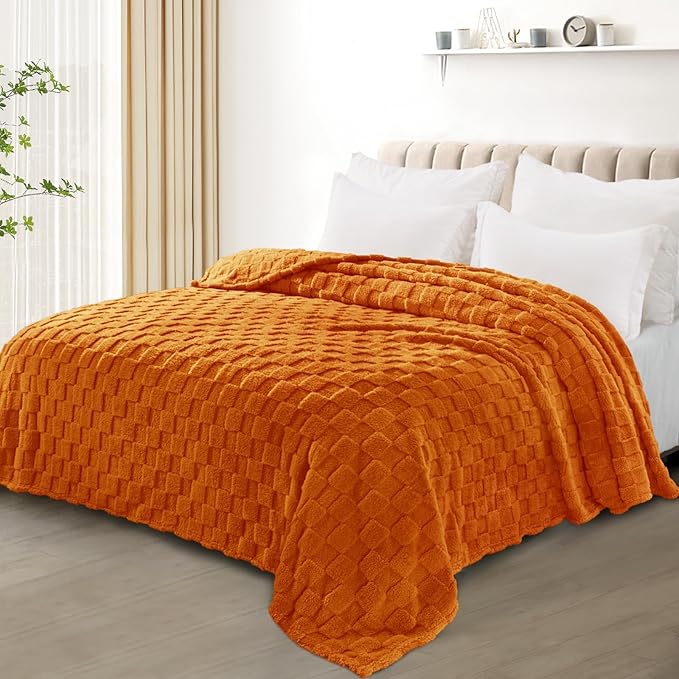 Exclusivo Mezcla Queen Size Flannel Fleece Blanket, Super Soft and Warm Lightweight Checkered Pattern Blanket for All Seasons, 90x90 Inches, Burnt Orange