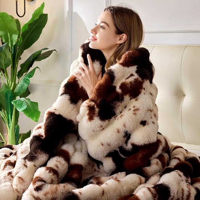 Faux Fur Throw Blanket, 1000GSM Fluffy Soft Bubble Blanket for Couch Bed, Cozy Plush Warm and Thick Blanket, Fuzzy Rabbit Throw for Living Room Bedroom 60''*80'' Cow Brown