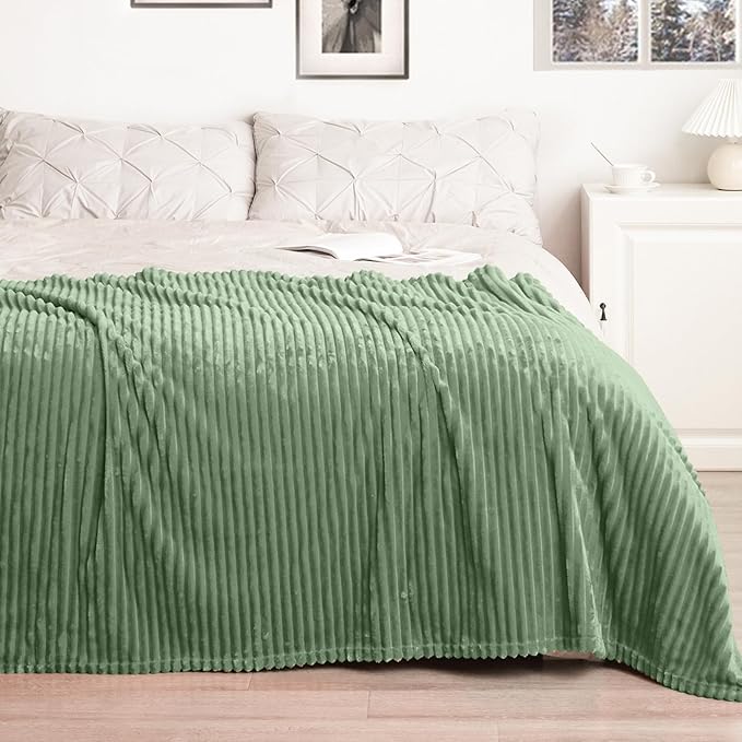 Vessia Flannel Fleece Twin Size Blanket for Bed,Couch,Sofa(60x80inch), 300GSM Microfiber Sage Green Striped Bed Blanket for Adults, Super Soft Warm Cozy Lightweight Ribbed Home Decor for All-Season