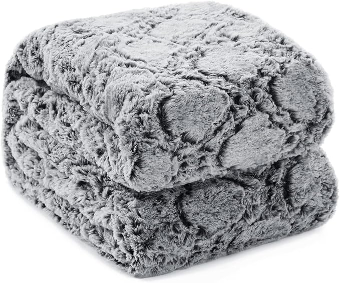 KAWAHOME Faux Fur King Size Blanket for Bed, Ultra Soft Warm Fluffy Blanket for Couch, Plush Fuzzy Bedding, Cozy Luxury Quatrefoil Pattern Bedroom Decor Gifts, 108" X 90" Dark Grey