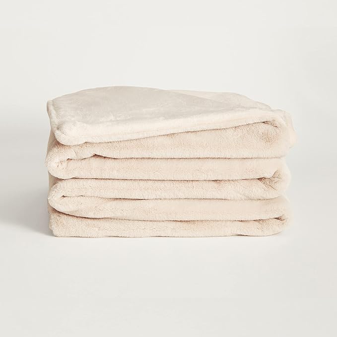 UnHide Lil’ Marsh Faux Fur Blanket - Lightweight, Soft Throw Blanket - Machine Washable - Ideal for Bed, Couch, or Reading Chair- Medium (60" x 80") Beige Bear