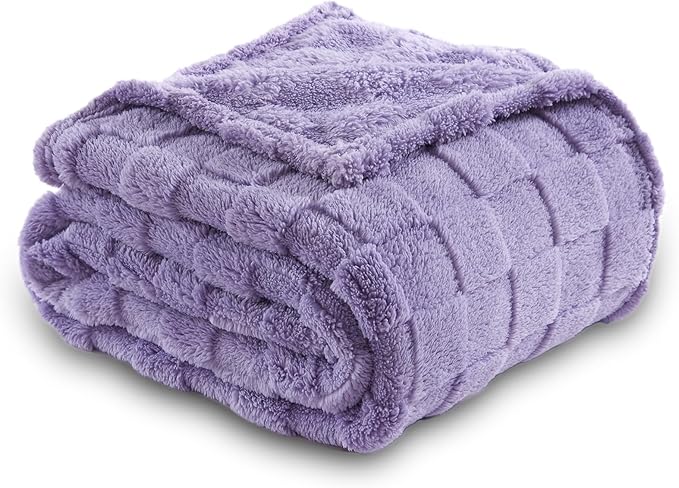 NEWCOSPLAY Super Soft Twin Blanket Lavender Premium Silky Flannel Fleece 3D Checkered Lightweight Bed Blanket All Season Use (Lavender Checkered, Twin(60"x80"))