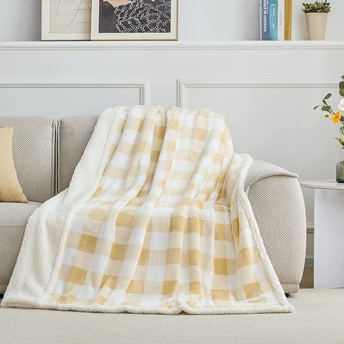 BEAUTEX Sherpa Fleece Throw Blanket, Super Soft Warm Buffalo Plaid Plush Blankets and Throws, Lightweight Cozy Fuzzy Blanket for Couch Sofa Bed (Beige, Throw 50" x 60")