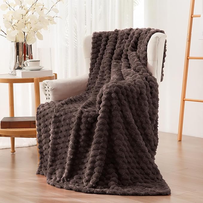 Vessia Flannel Fleece Twin Blanket, 3D Jacquard Brown Fuzzy and Warm Blanket for Couch, Sofa, Bed, 300GSM Super Soft Touch Cozy Home Decor for All Seasons (60x80 inches)